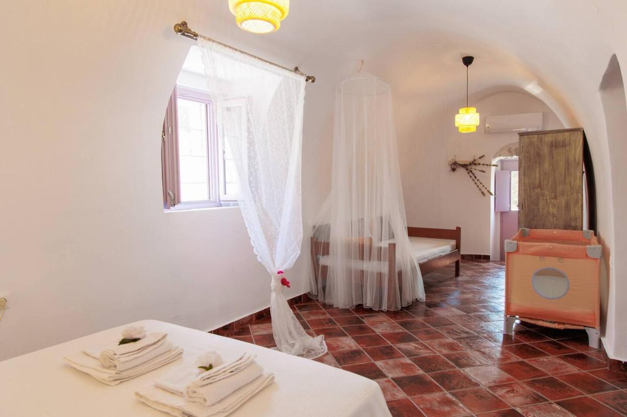 Iliana'S House - Spacious Cave House In The Center Of Areopolis エクステリア 写真