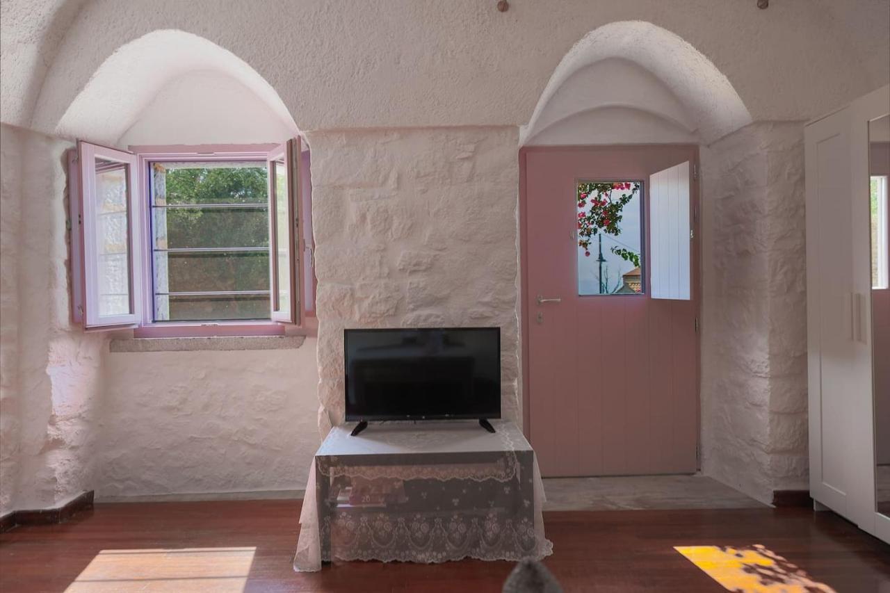 Iliana'S House - Spacious Cave House In The Center Of Areopolis エクステリア 写真